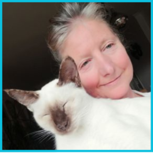 Simonne with Kicia cat before natural feeding journey